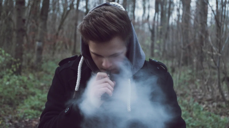 Polite Vaping Around Others